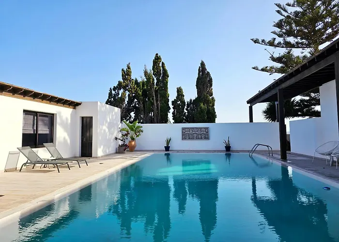 Villa Nazoly